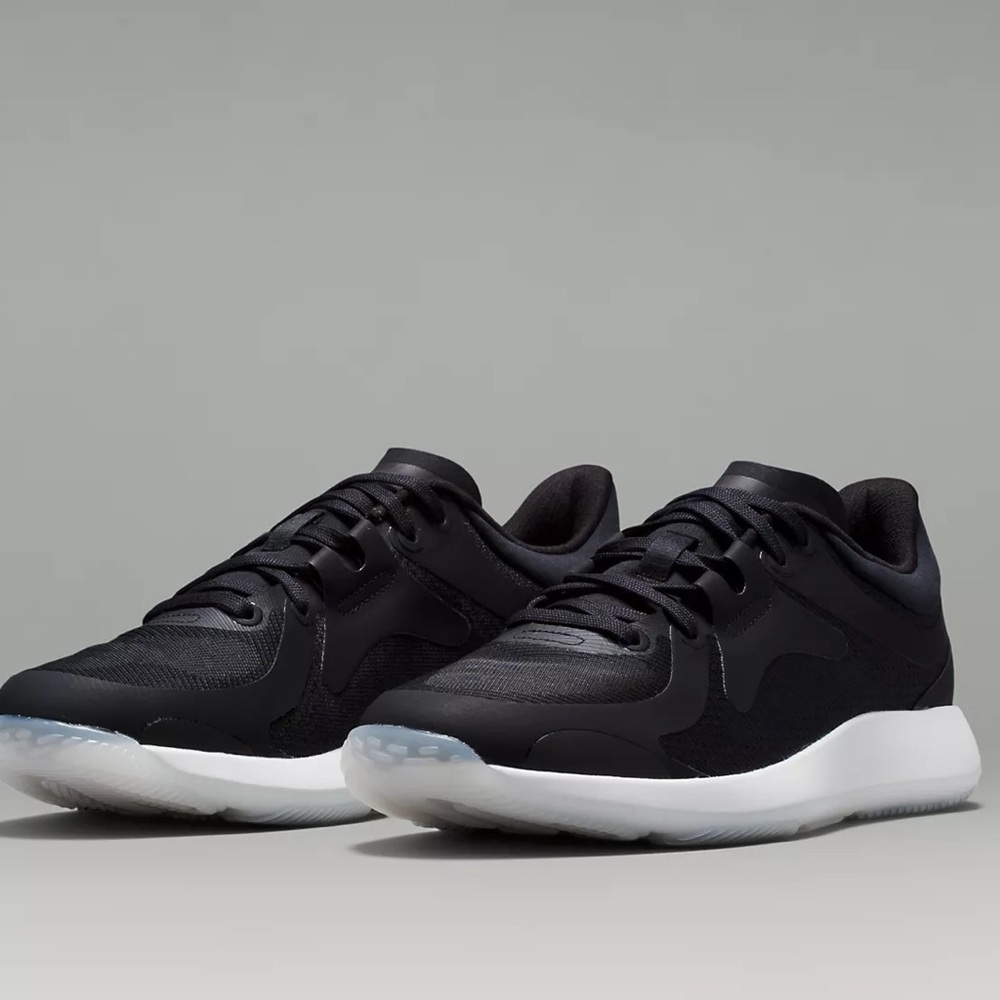NEW Lululemon Strongfeel Women's Training Shoe Sz 5.5